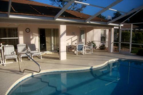 Lodge Lakeside Vacations