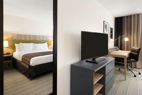 Hotel Country Inn & Suites Chippewa Falls