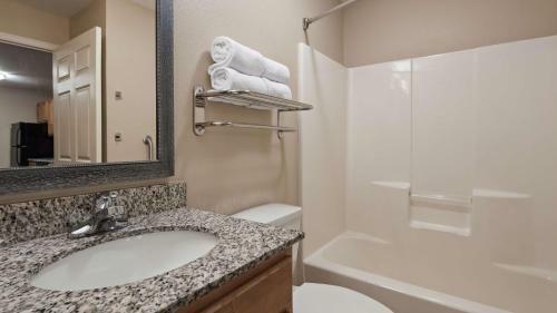 Aspen Hotel & Suites
