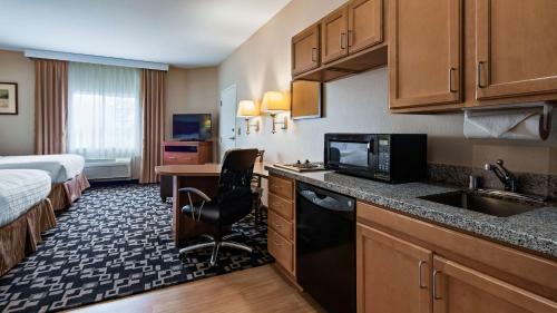 Aspen Hotel & Suites