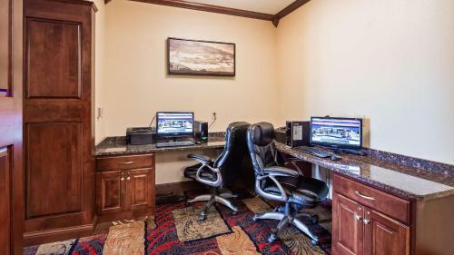 Aspen Hotel & Suites