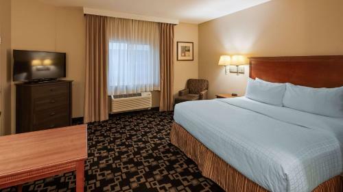 Aspen Hotel & Suites