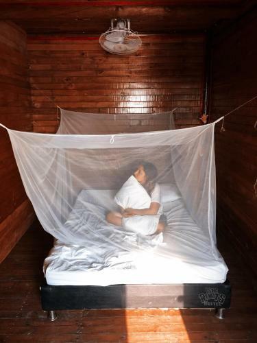 Isla Roots Hostel