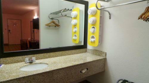 Motel 6 - Covington