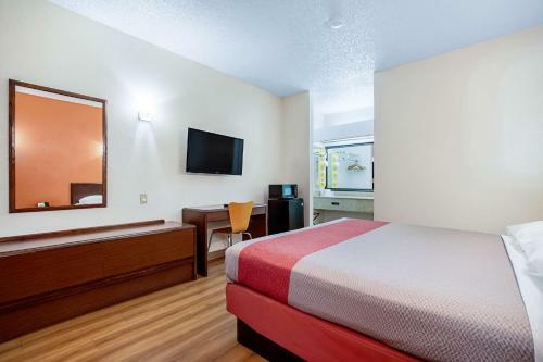 Motel 6 - Covington