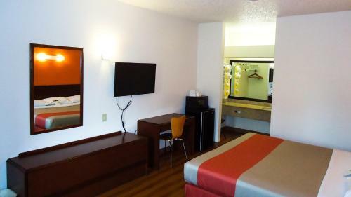 Motel 6 - Covington