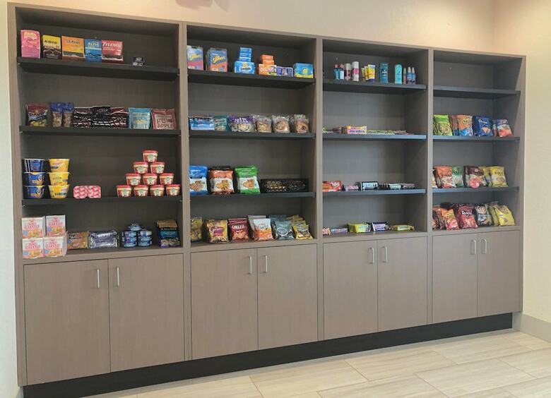 Holiday Inn Express Hotel & Suites Hearne