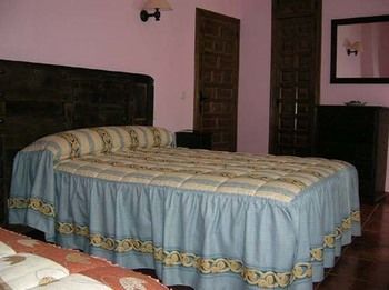 Hostal El Manantial De Gredos