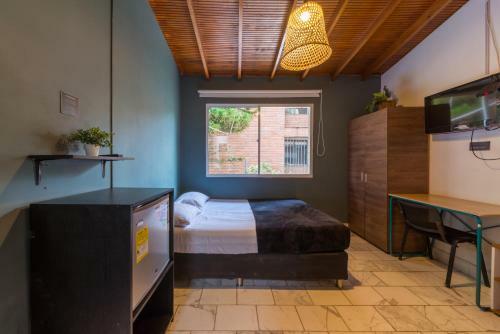 Hostal Living Hotel