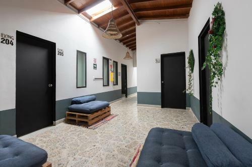 Hostal Living Hotel