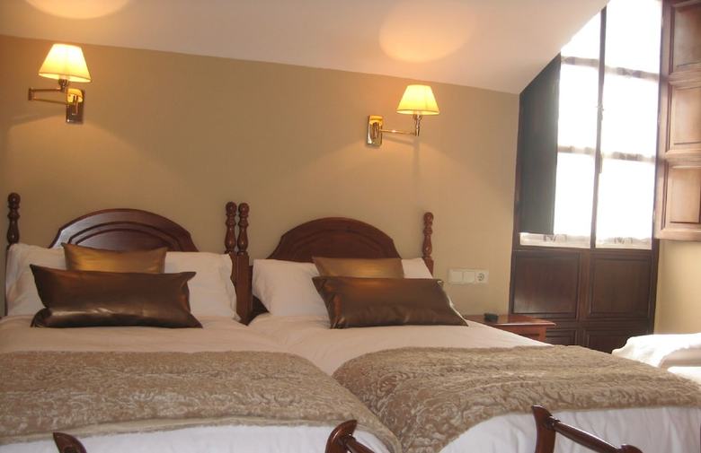 Hotel Entremontes