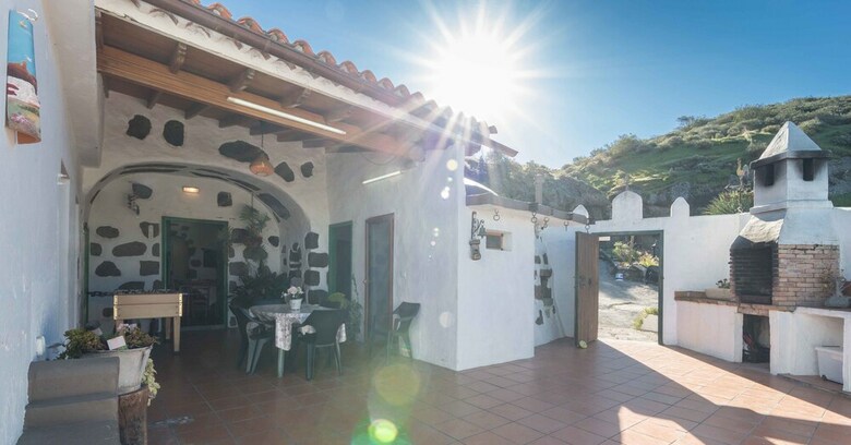 Casa Cueva El Caidero
