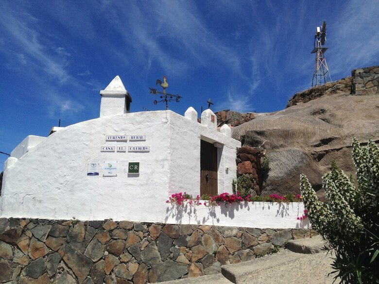Casa Cueva El Caidero