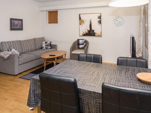 Holiday Home Karhunvartijan Linna B11
