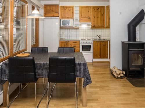 Holiday Home Karhunvartijan Linna B11