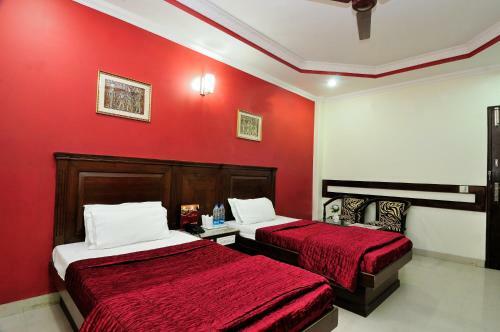 Hotel Maharaja Residency
