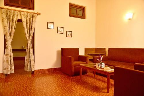 Hotel Xomotel Ranikhet Heights