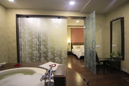 Hotel Krushnai Resort