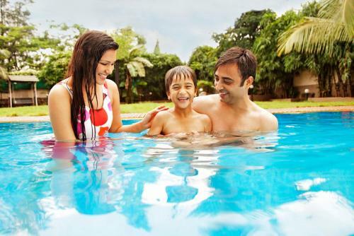Hotel Lonavala - Under The Over - A Sterling Holiday Resort
