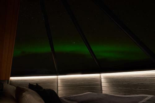 Hotel Arctic Land Adventure Glass Igloos