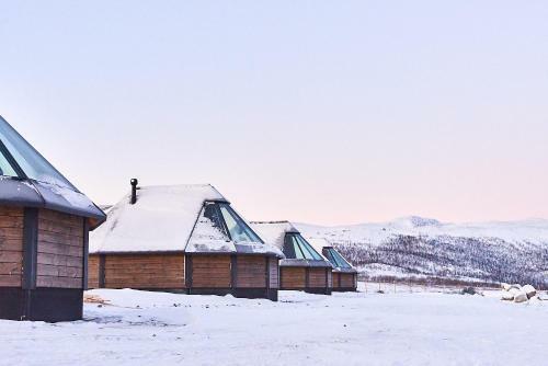 Hotel Arctic Land Adventure Glass Igloos