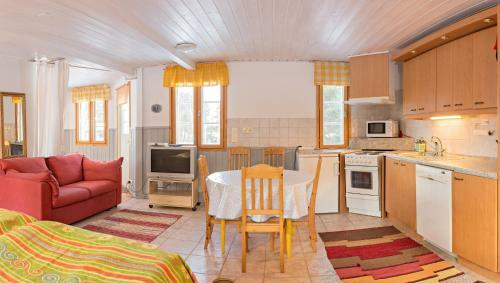 Bed & Breakfast Peltolan Luomutila