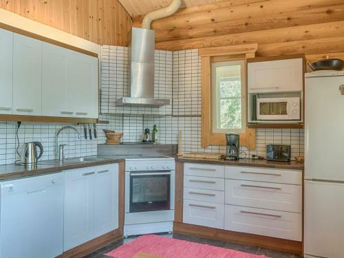 Holiday Home Valkealammi