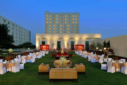Hotel Park Plaza Chandigarh Zirakpur