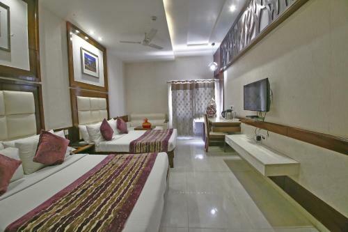 Hotel Emerald