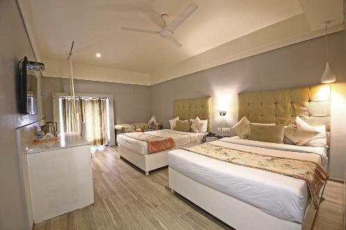 Hotel Emerald