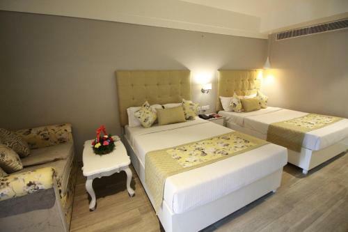 Hotel Emerald