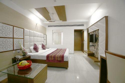 Hotel Emerald