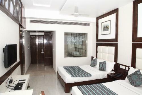 Hotel Emerald