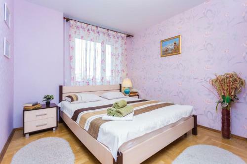 10 Niamiha Apartment