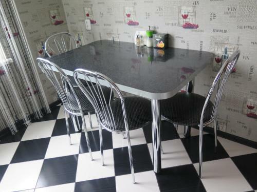 Apartment On Dovatora 8a
