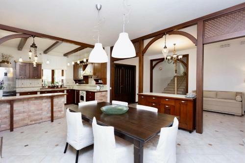 Hostal Villa Iconic Garden