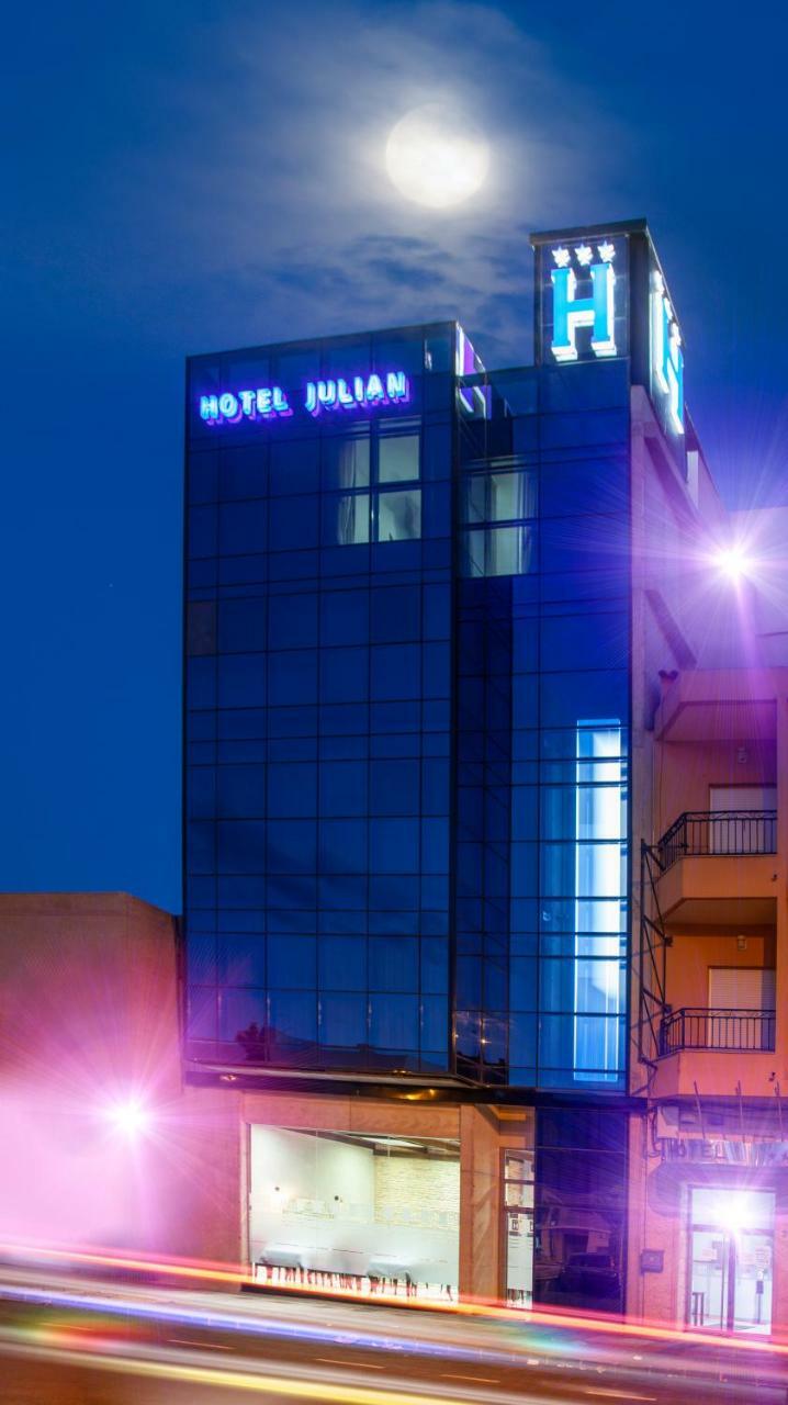 Hotel Juli�n