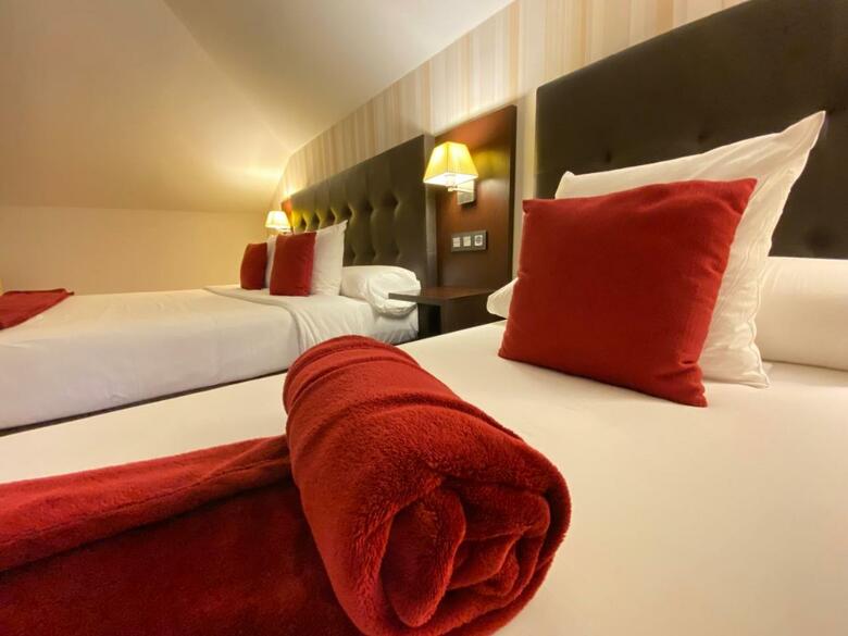 Hotel Rural - Restaurante El Rinc�n de Don Pelayo
