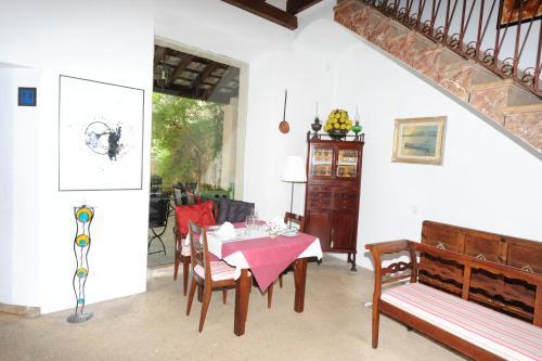 Petit Hotel Sa Pla�a