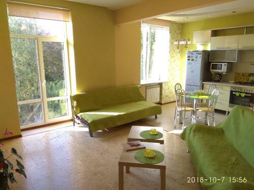 Apartment On Lenina Boulevard