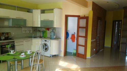 Apartment On Lenina Boulevard