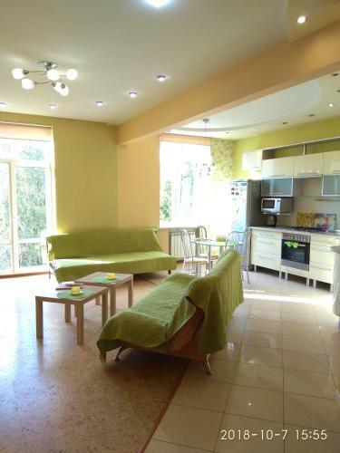 Apartment On Lenina Boulevard