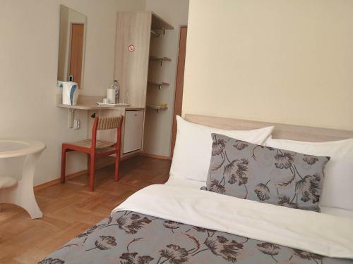 Hotel White Bereg