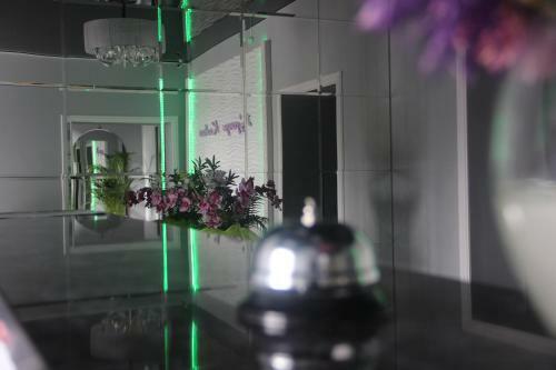 Crocus Hotel
