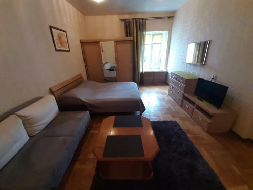 Apartment On Leninskoy