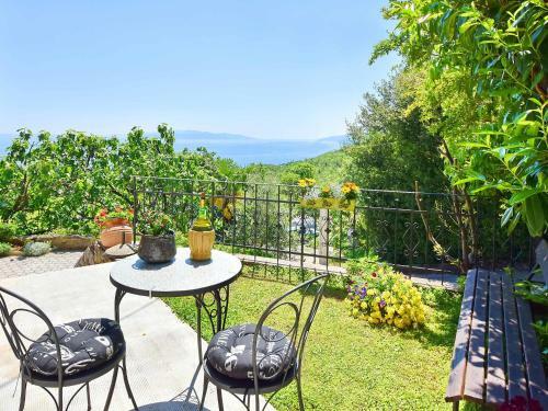 Apartment Evi�i