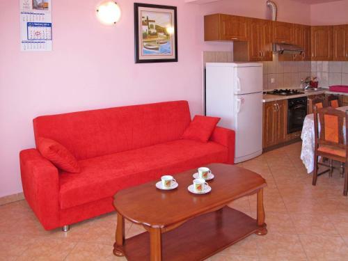 Holiday Home Haus Adriatic (voj510)