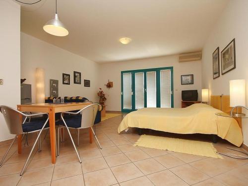Apartment Sea Side6
