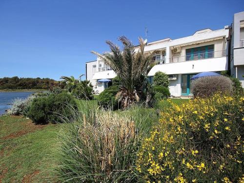 Apartment Sea Side6
