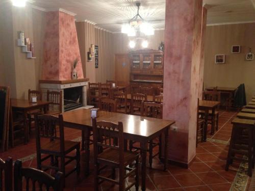 Hotel Hostal D�ernes